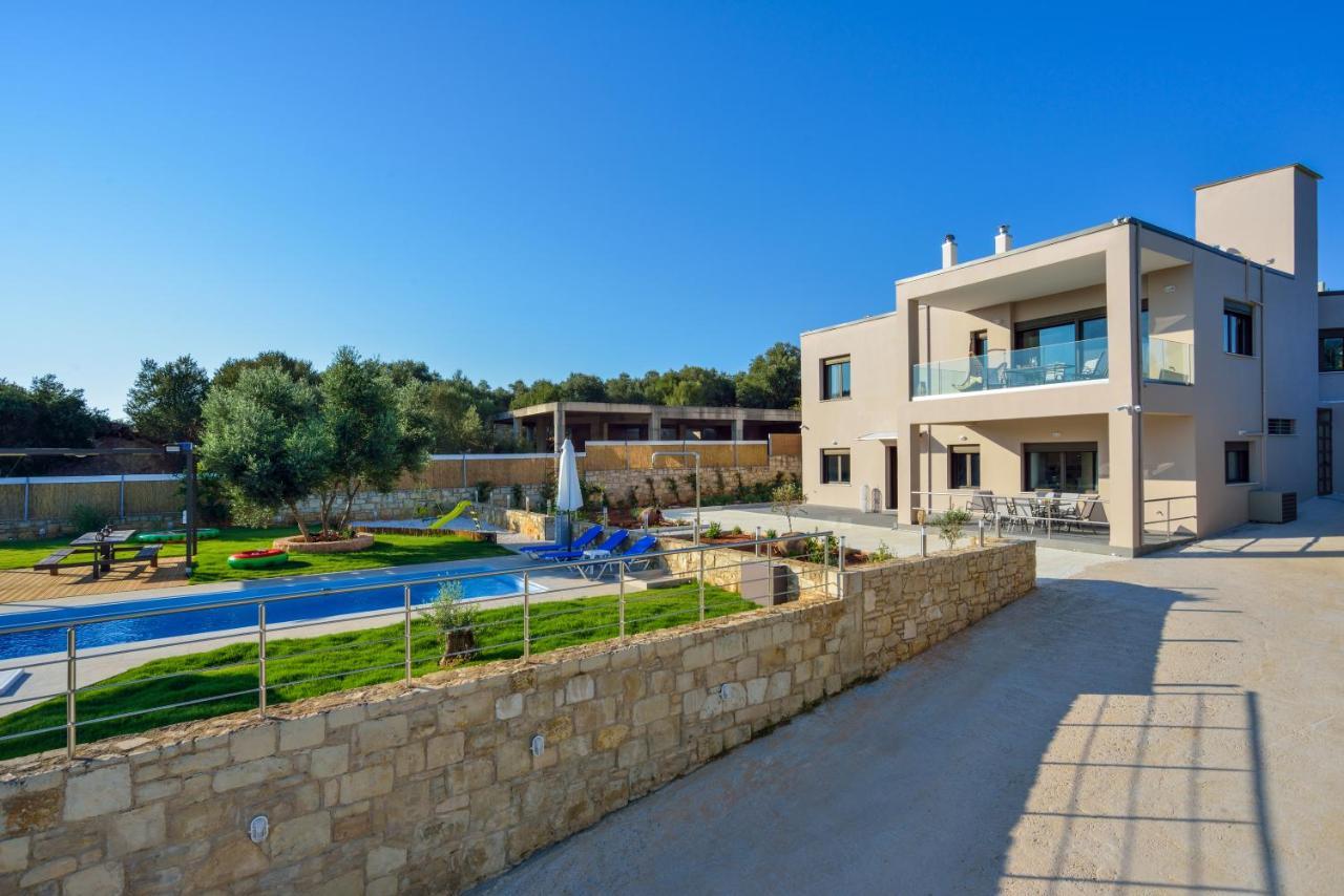 Villa Abelizia Chrissi Akti Chania Exterior foto
