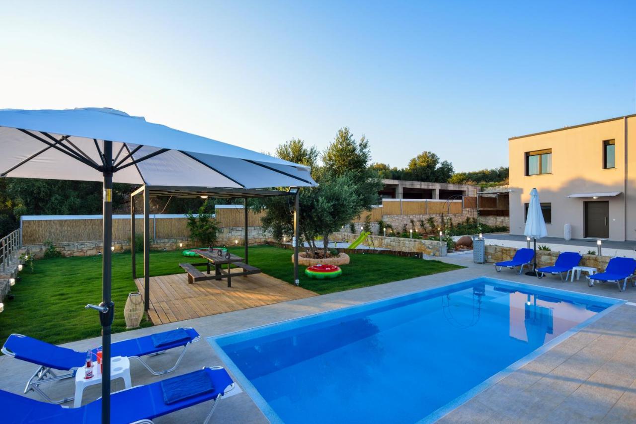 Villa Abelizia Chrissi Akti Chania Exterior foto